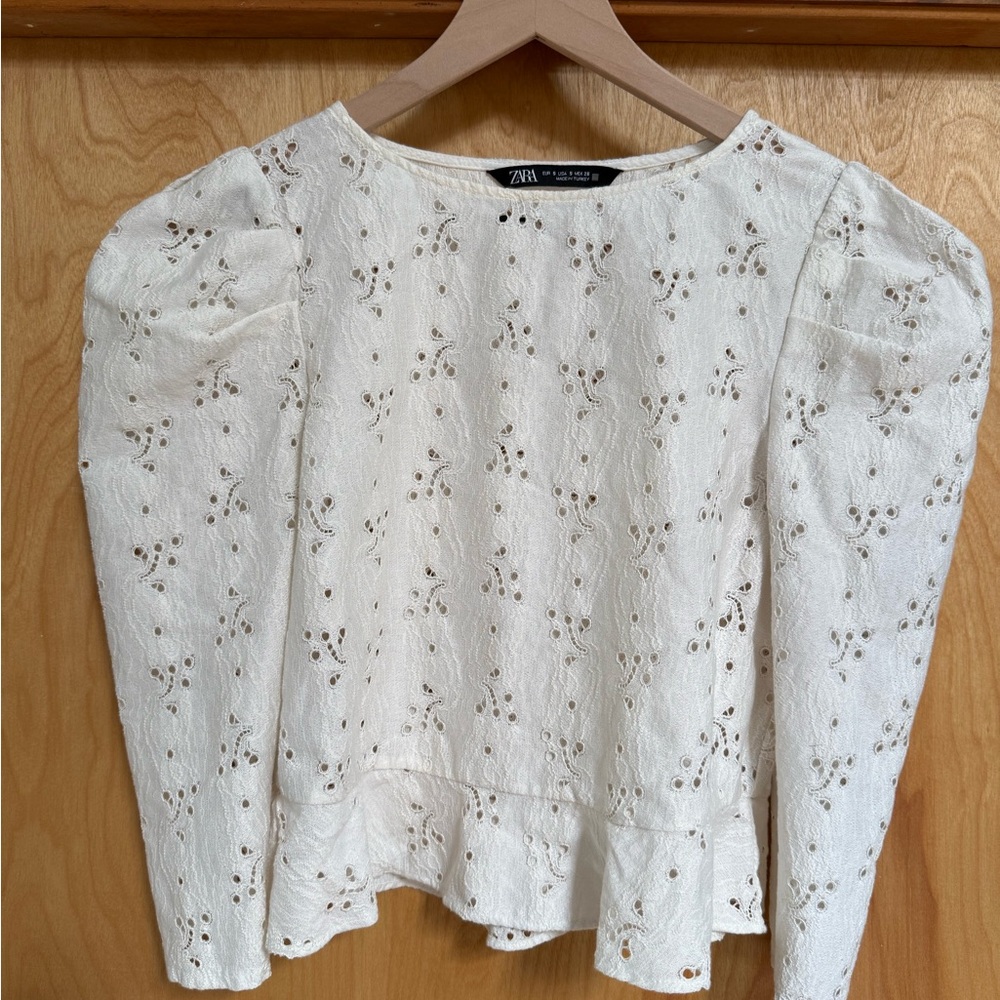 Small Zara Ivory Cream Eyelet Lace Blouse Embroidery Ruffle Puff Sleeve Romantic